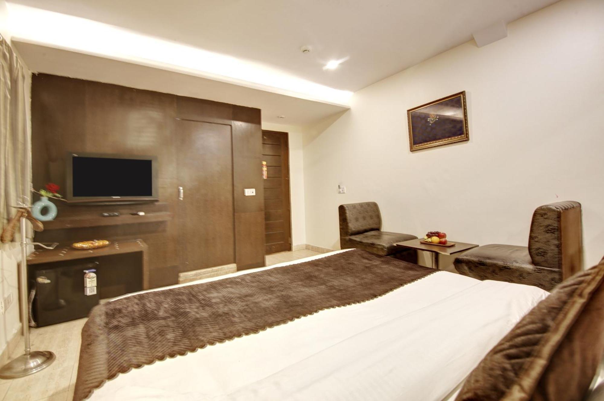 Hotel Wk Comfort - Near White Clove New Delhi Bagian luar foto