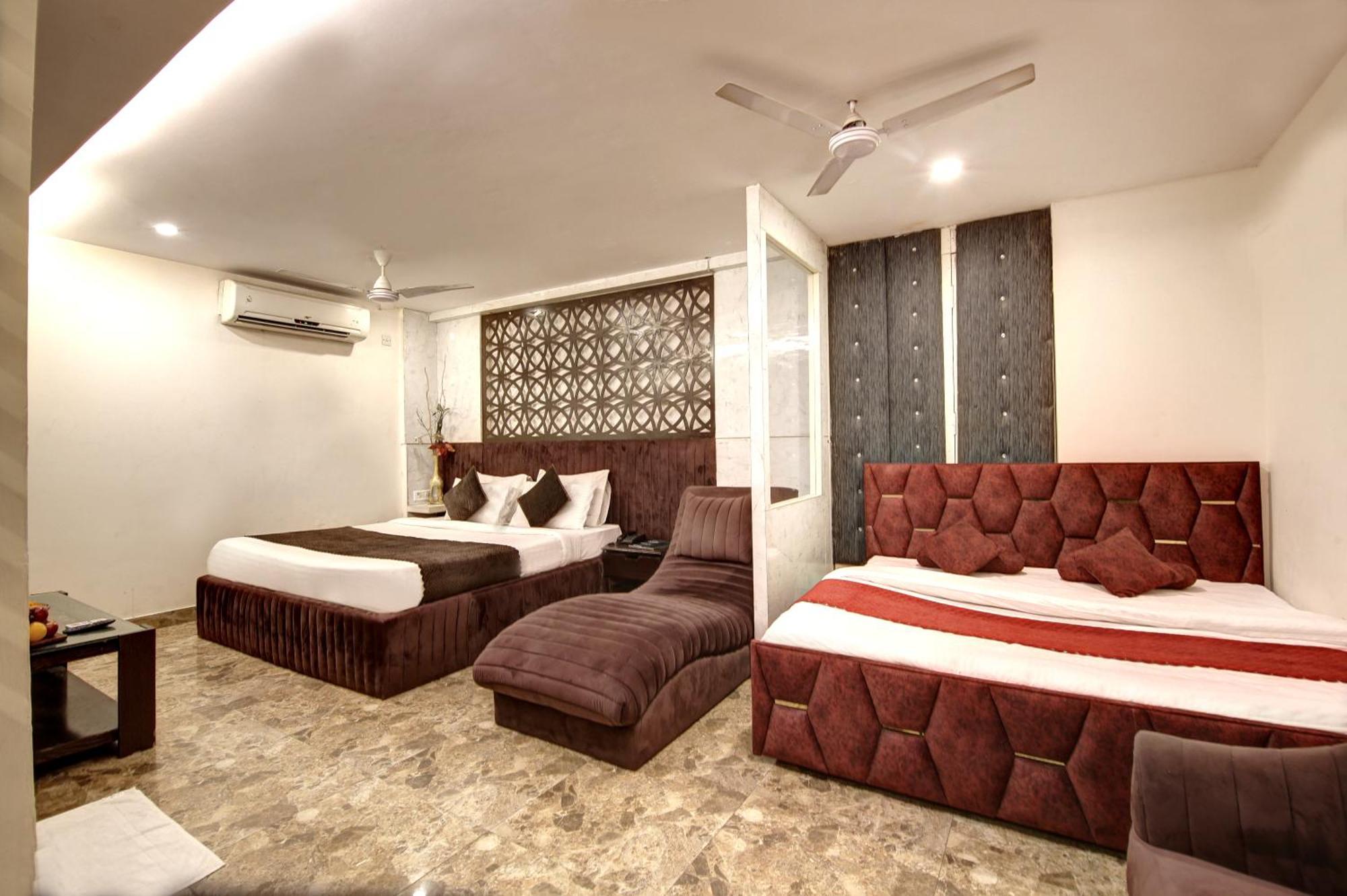 Hotel Wk Comfort - Near White Clove New Delhi Bagian luar foto
