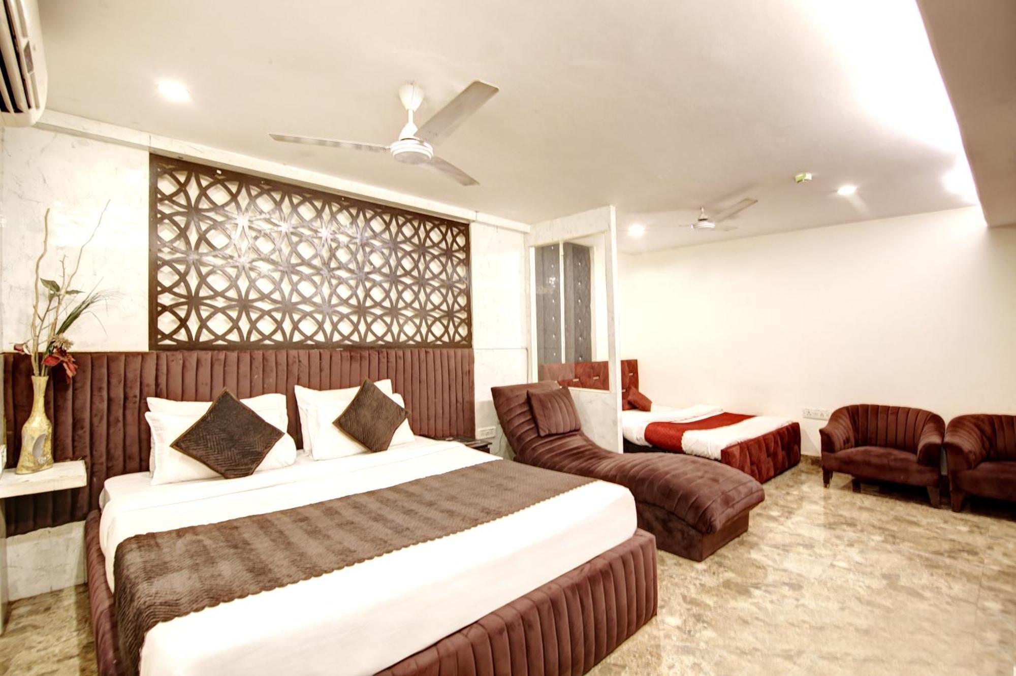 Hotel Wk Comfort - Near White Clove New Delhi Bagian luar foto