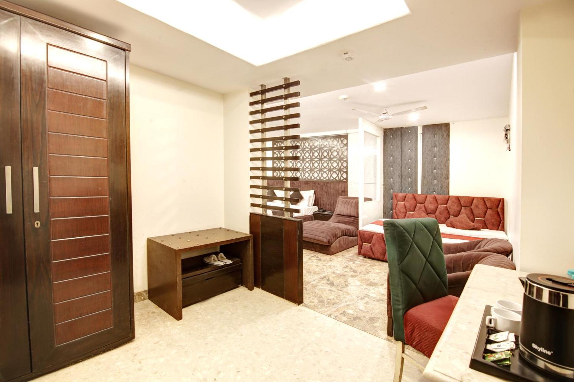Hotel Wk Comfort - Near White Clove New Delhi Bagian luar foto