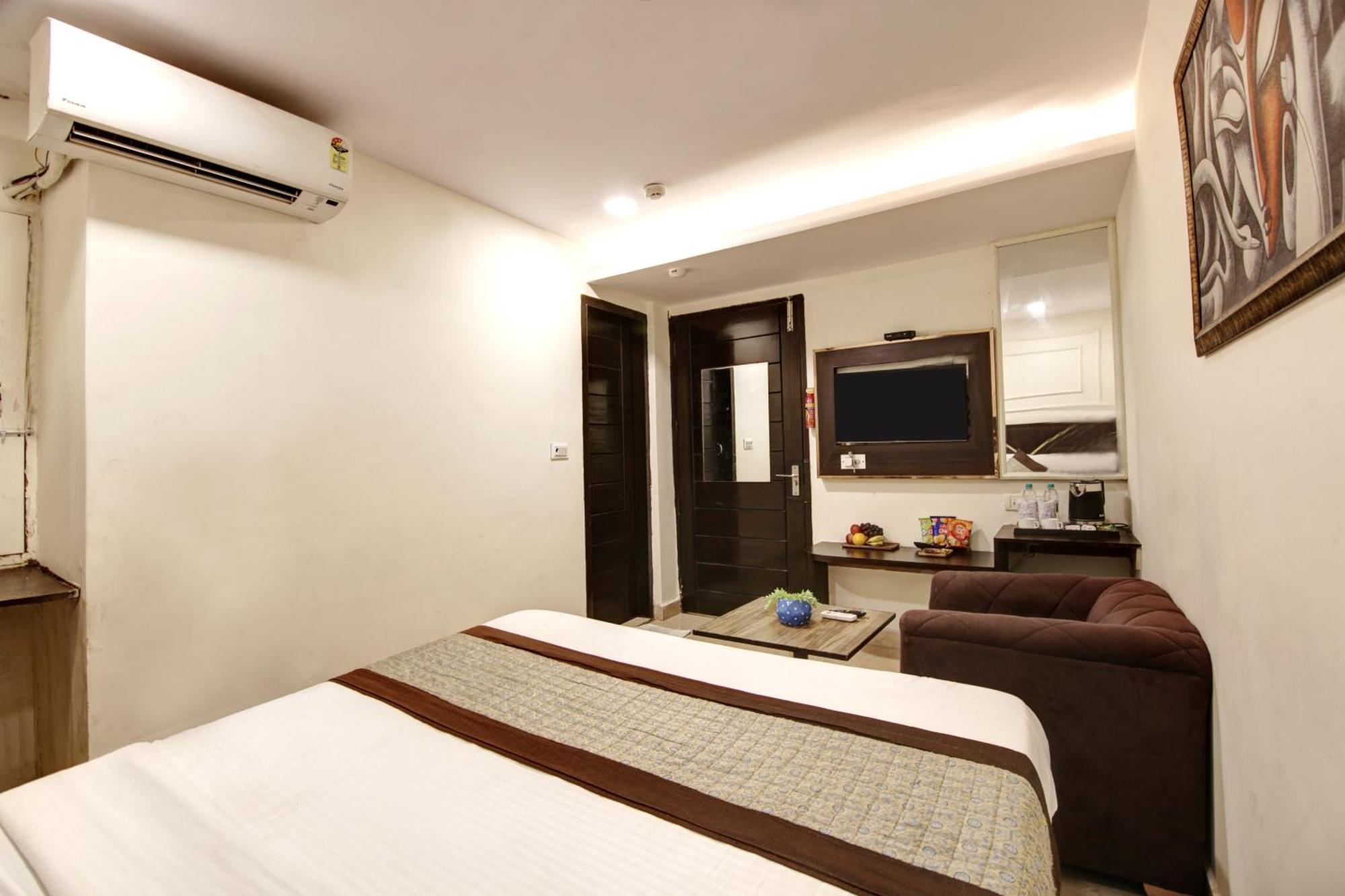 Hotel Wk Comfort - Near White Clove New Delhi Bagian luar foto
