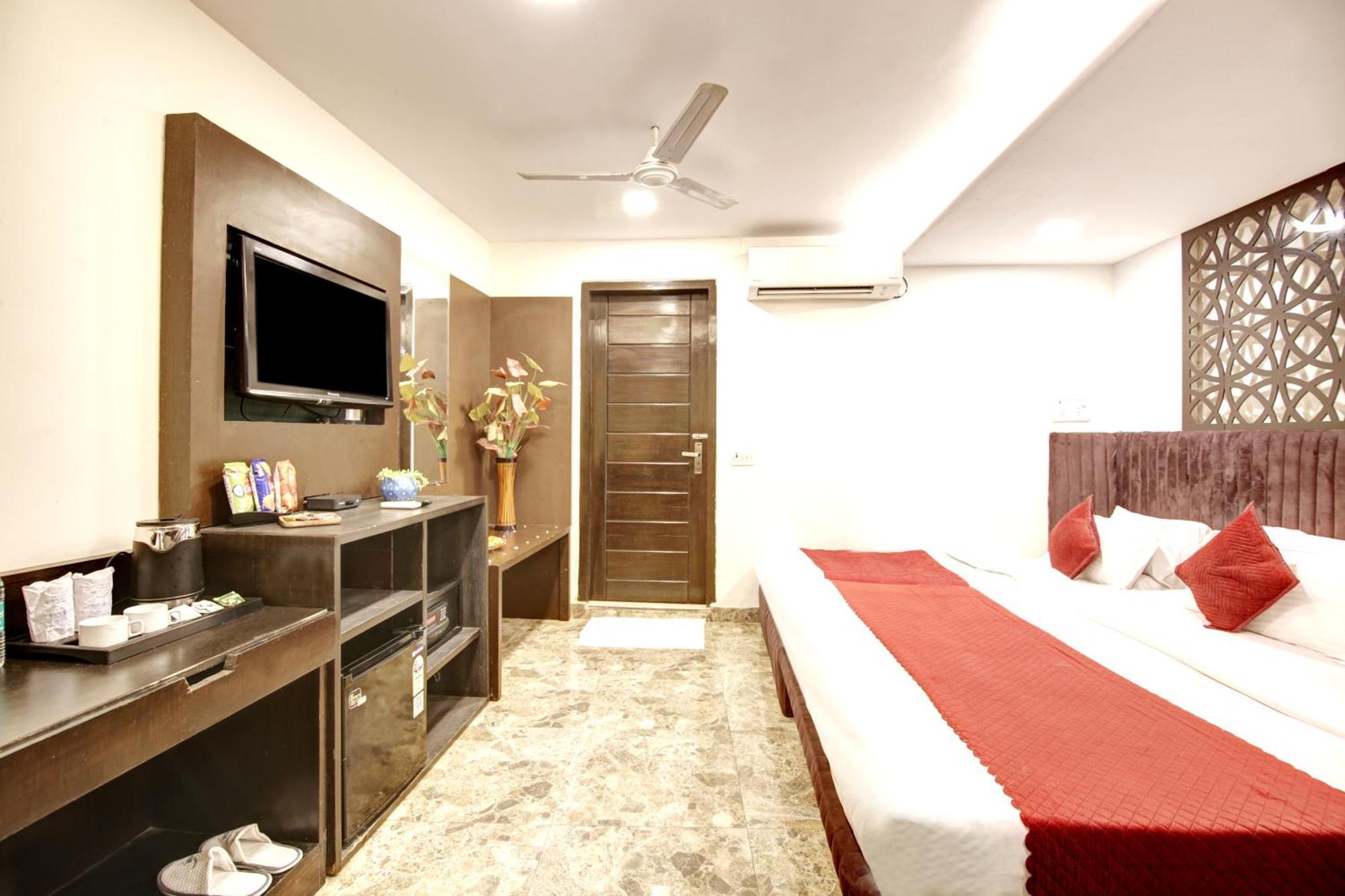 Hotel Wk Comfort - Near White Clove New Delhi Bagian luar foto